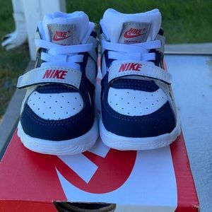 Brand new Nike Trainer 3 - Size 5C